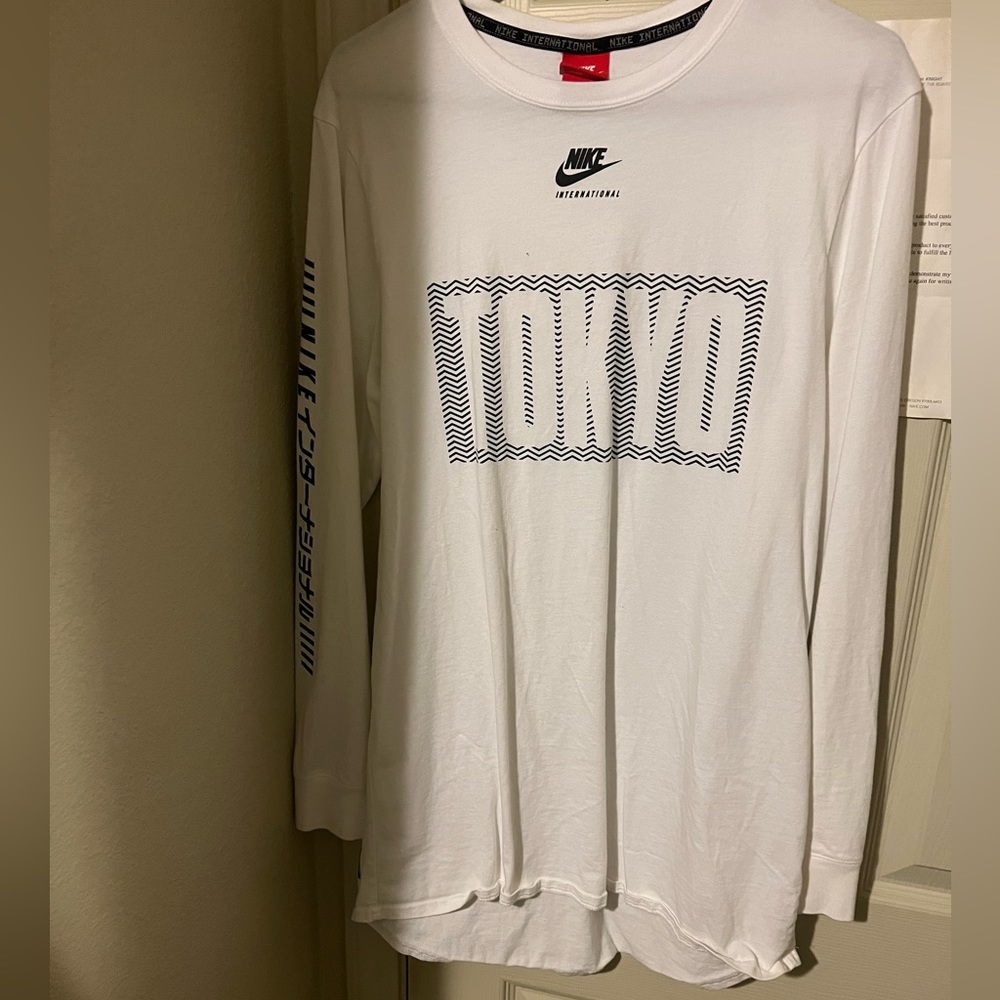 Nike longsleeve Tokyo